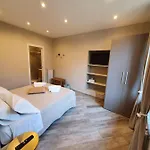公寓 Le Ochette Di 斯特雷萨